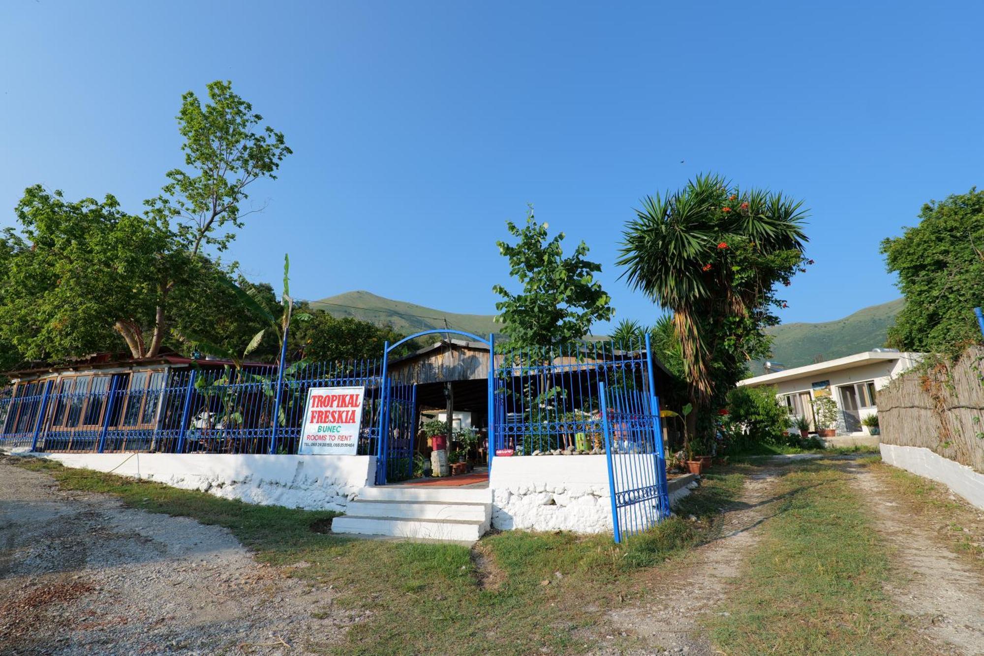 Tropikal Freskia Bunec ซารานเดอ ภายนอก รูปภาพ