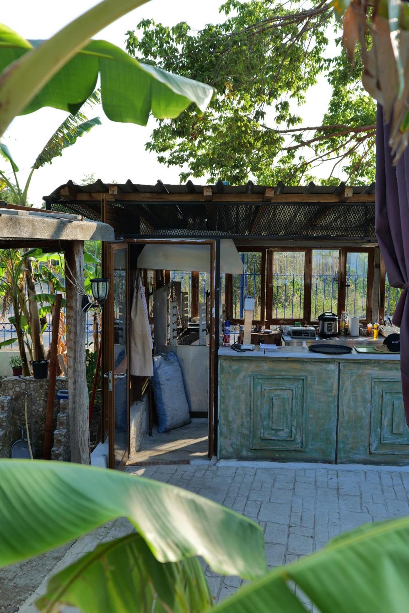 Tropikal Freskia Bunec ซารานเดอ ภายนอก รูปภาพ